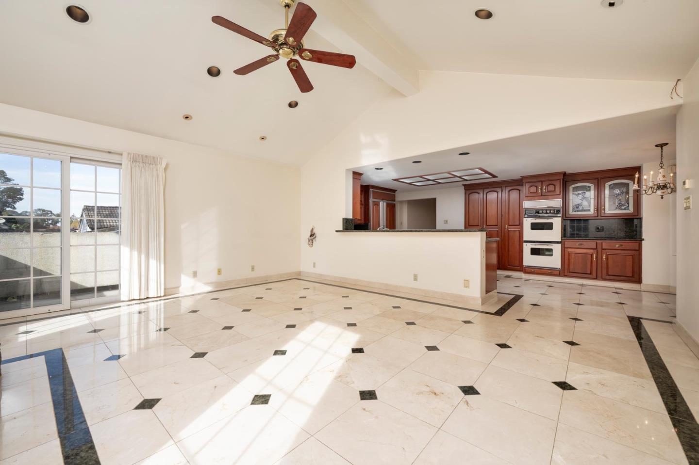 Detail Gallery Image 8 of 18 For 321 Ashton Ave, Millbrae,  CA 94030 - 0 Beds | 2/1 Baths