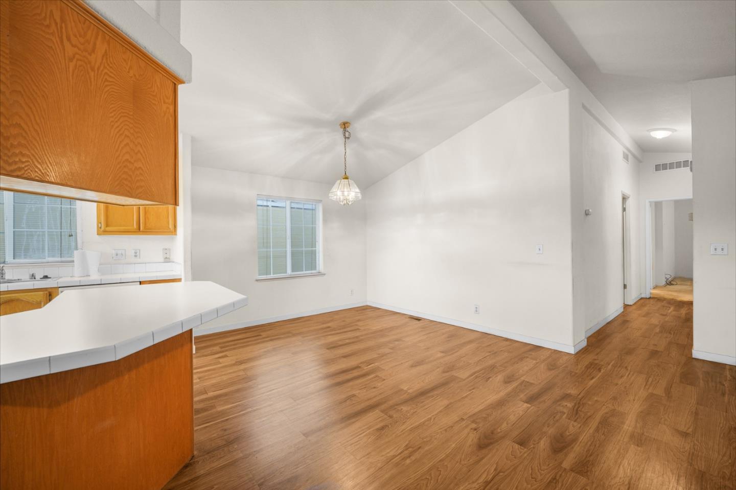 Detail Gallery Image 11 of 27 For 1515 N Milpitas Blvd #97,  Milpitas,  CA 95035 - 2 Beds | 2 Baths