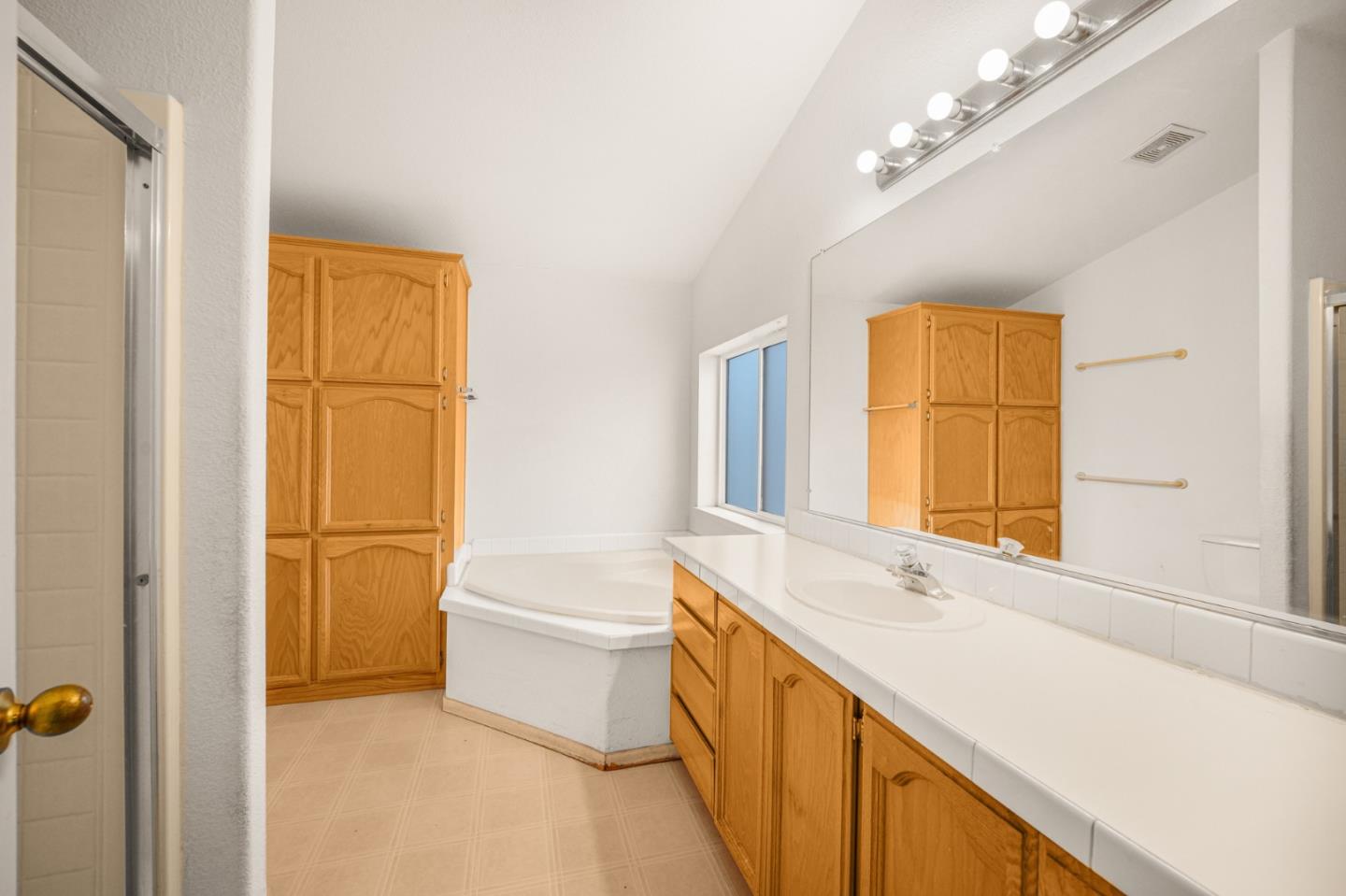 Detail Gallery Image 15 of 27 For 1515 N Milpitas Blvd #97,  Milpitas,  CA 95035 - 2 Beds | 2 Baths