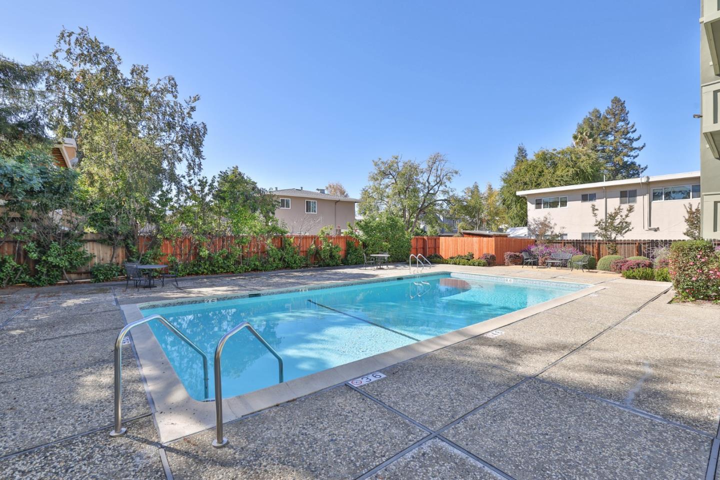 Detail Gallery Image 21 of 74 For 1458 Hudson St #116,  Redwood City,  CA 94061 - 2 Beds | 1 Baths