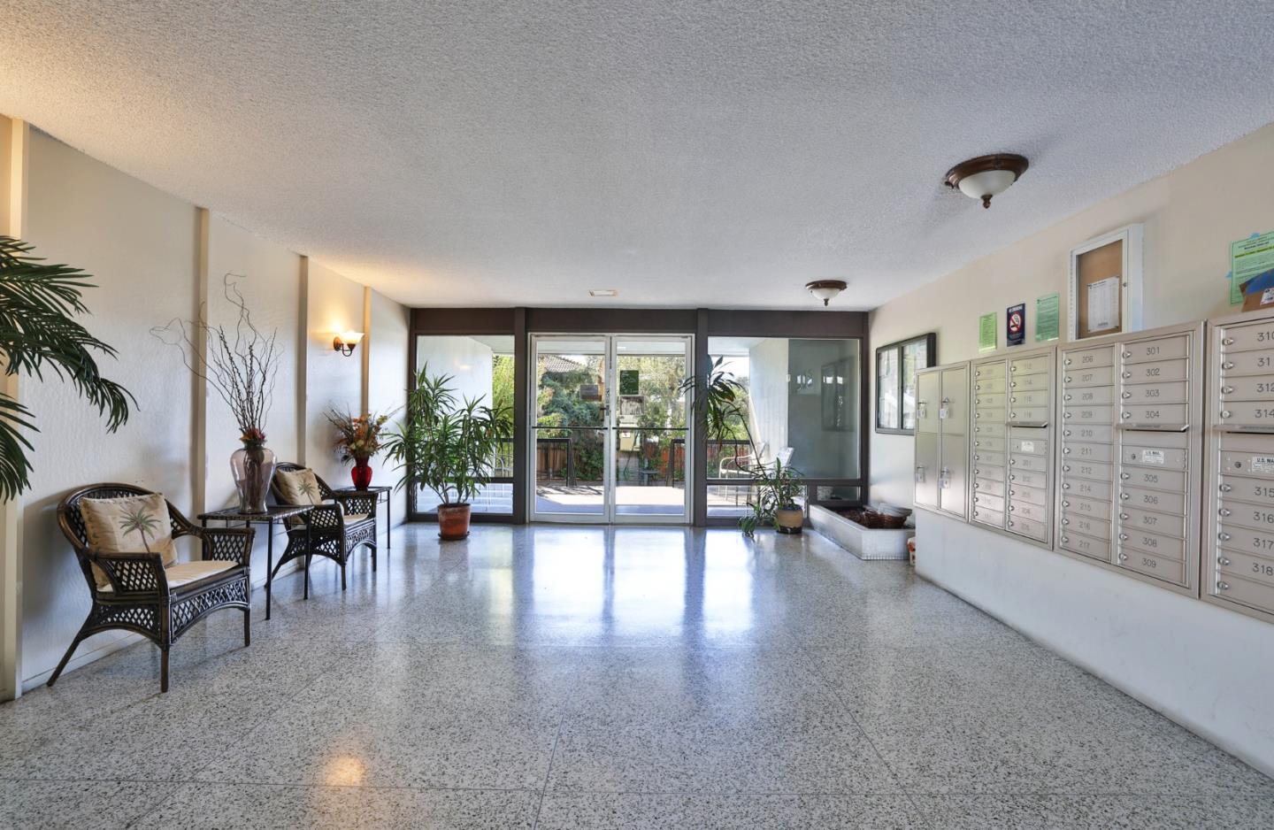 Detail Gallery Image 29 of 74 For 1458 Hudson St #116,  Redwood City,  CA 94061 - 2 Beds | 1 Baths