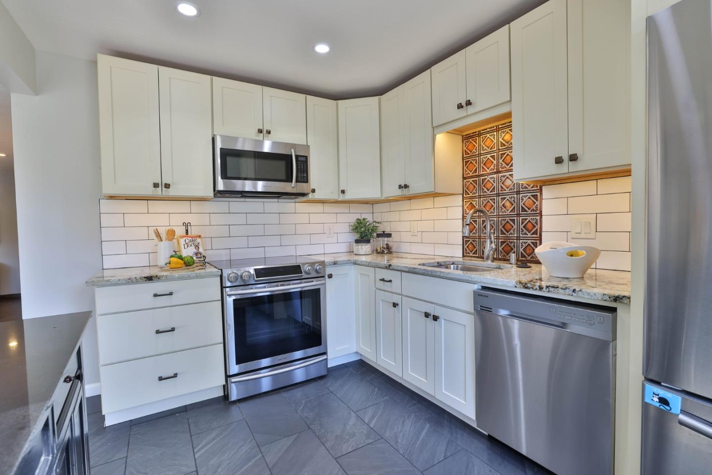Detail Gallery Image 47 of 74 For 1458 Hudson St #116,  Redwood City,  CA 94061 - 2 Beds | 1 Baths