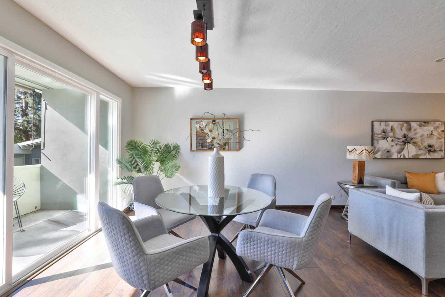 Detail Gallery Image 7 of 74 For 1458 Hudson St #116,  Redwood City,  CA 94061 - 2 Beds | 1 Baths