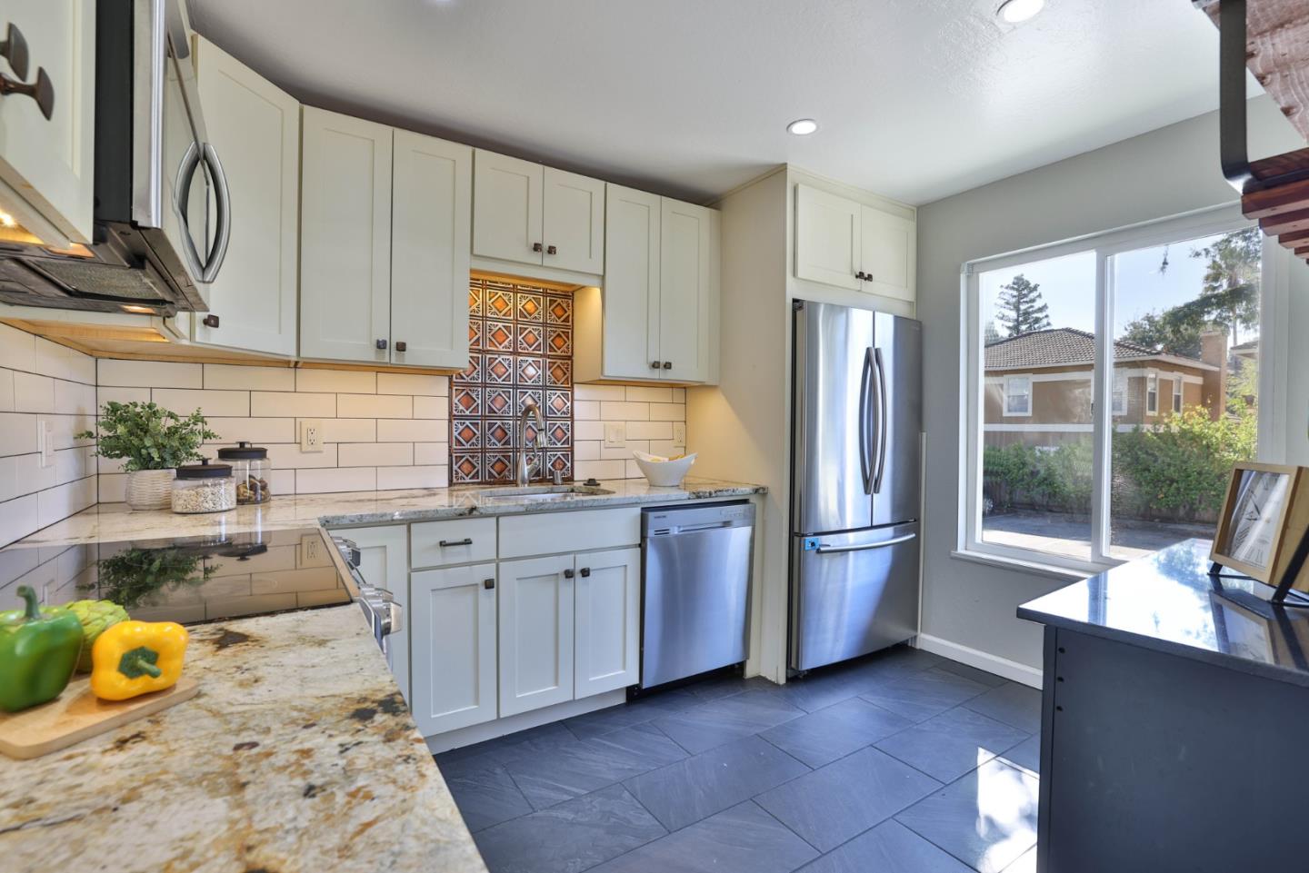 Detail Gallery Image 8 of 74 For 1458 Hudson St #116,  Redwood City,  CA 94061 - 2 Beds | 1 Baths