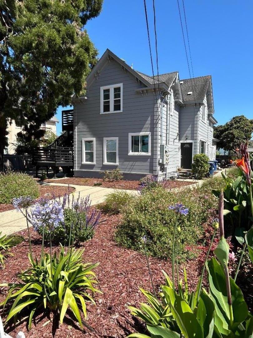 Detail Gallery Image 2 of 4 For 23 Ford St, Watsonville,  CA 95076 - – Beds | – Baths