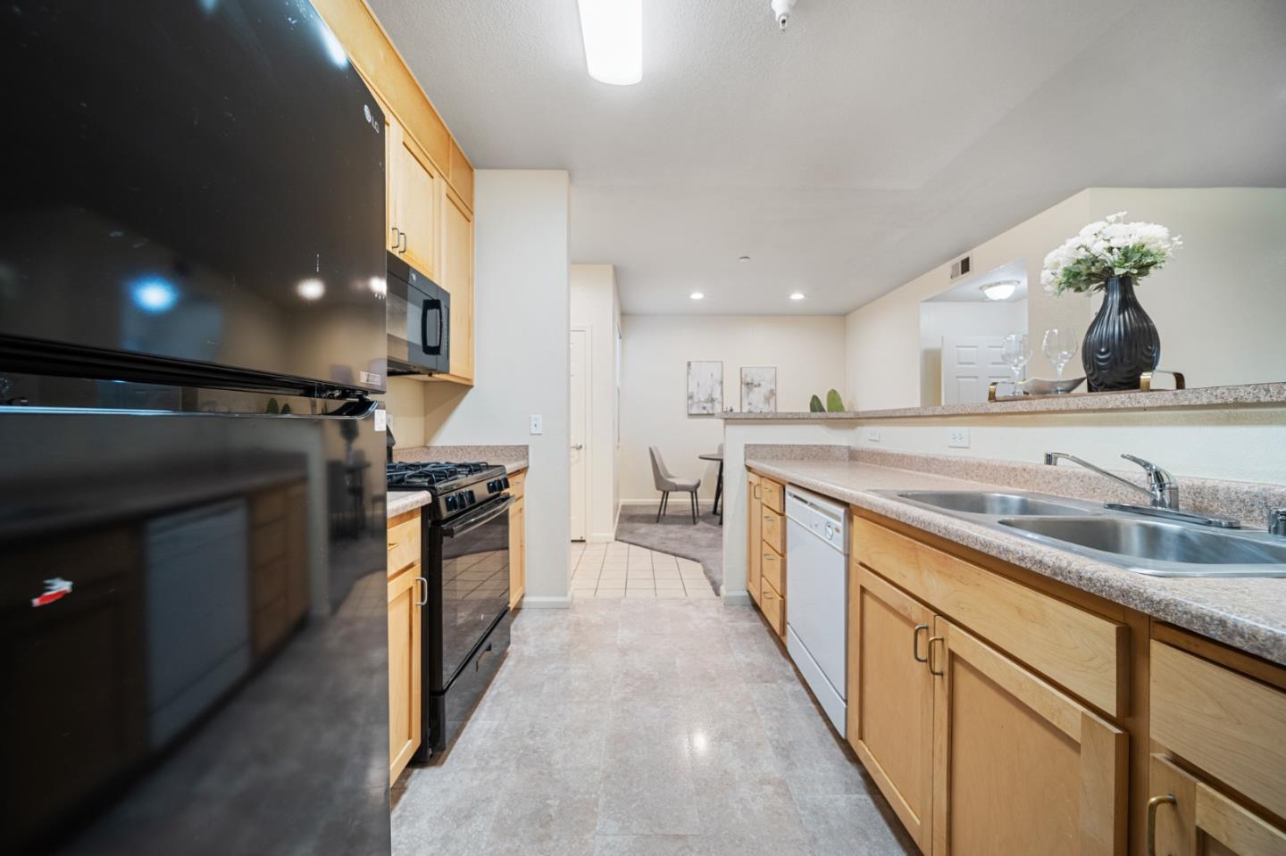 Detail Gallery Image 10 of 20 For 2177 Alum Rock Ave #128,  San Jose,  CA 95116 - 2 Beds | 2 Baths