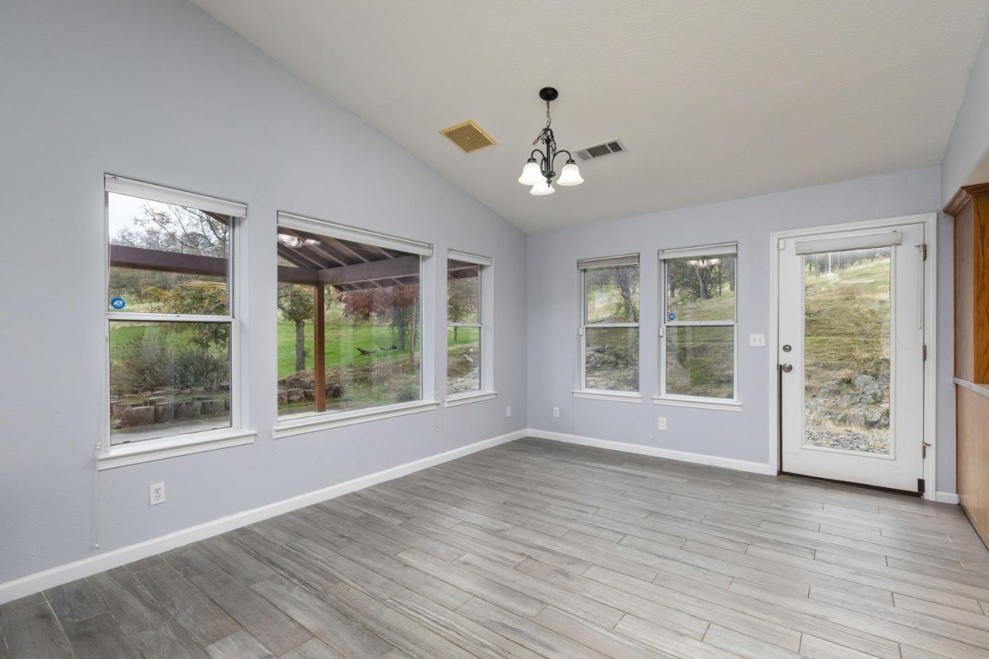 Detail Gallery Image 37 of 65 For 41508 Roaring River Ct, Coarsegold,  CA 93614 - 3 Beds | 2 Baths