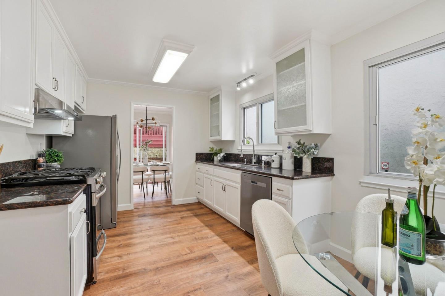 Detail Gallery Image 16 of 37 For 844 King Dr, Daly City,  CA 94015 - 3 Beds | 1/1 Baths