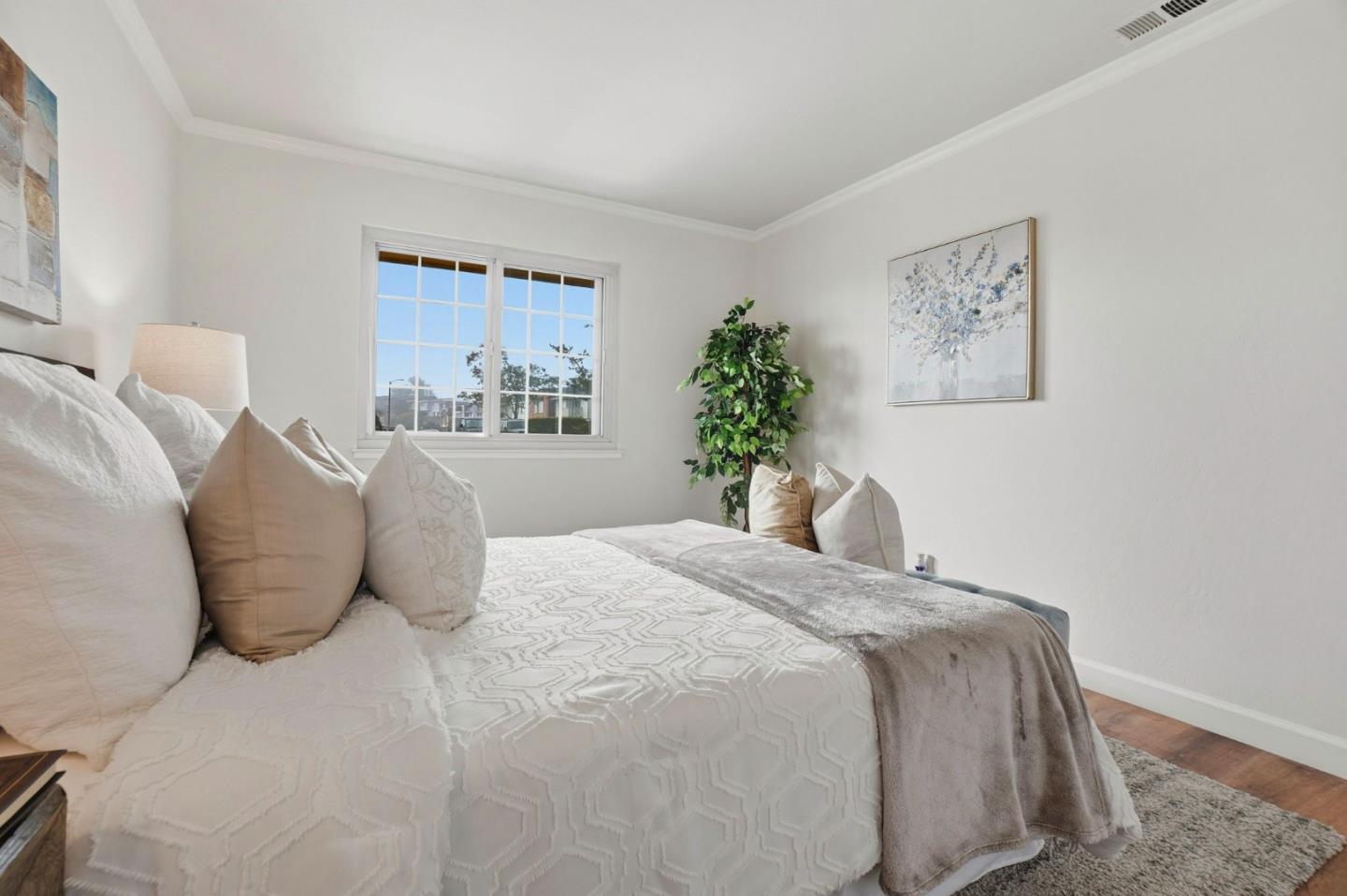 Detail Gallery Image 26 of 37 For 844 King Dr, Daly City,  CA 94015 - 3 Beds | 1/1 Baths