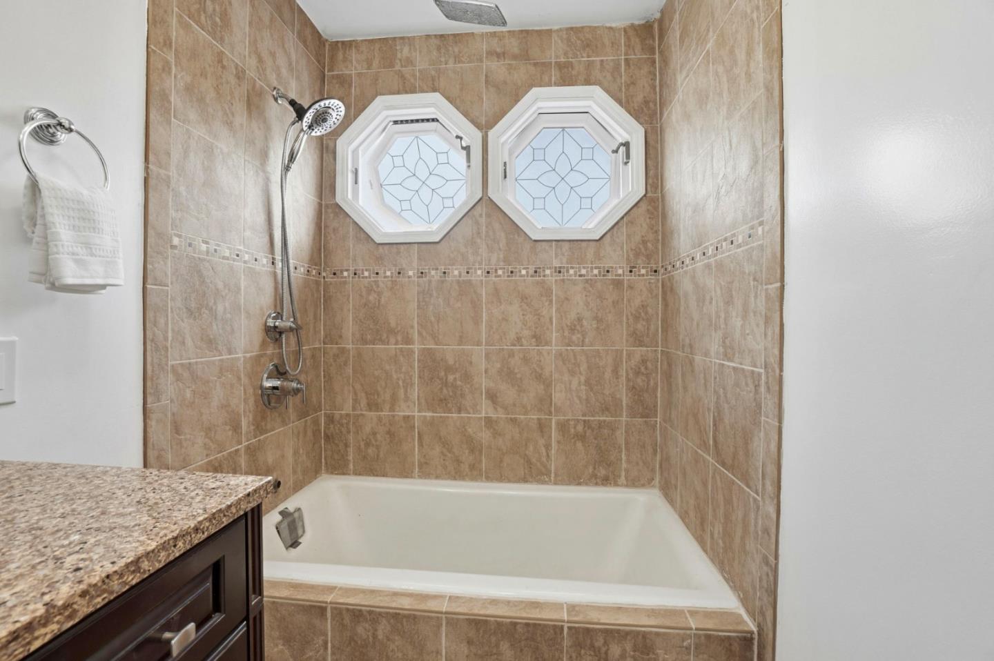 Detail Gallery Image 32 of 37 For 844 King Dr, Daly City,  CA 94015 - 3 Beds | 1/1 Baths