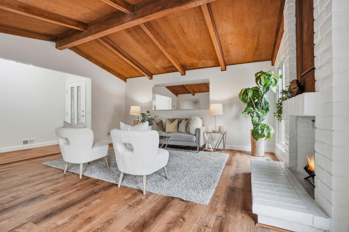 Detail Gallery Image 7 of 37 For 844 King Dr, Daly City,  CA 94015 - 3 Beds | 1/1 Baths