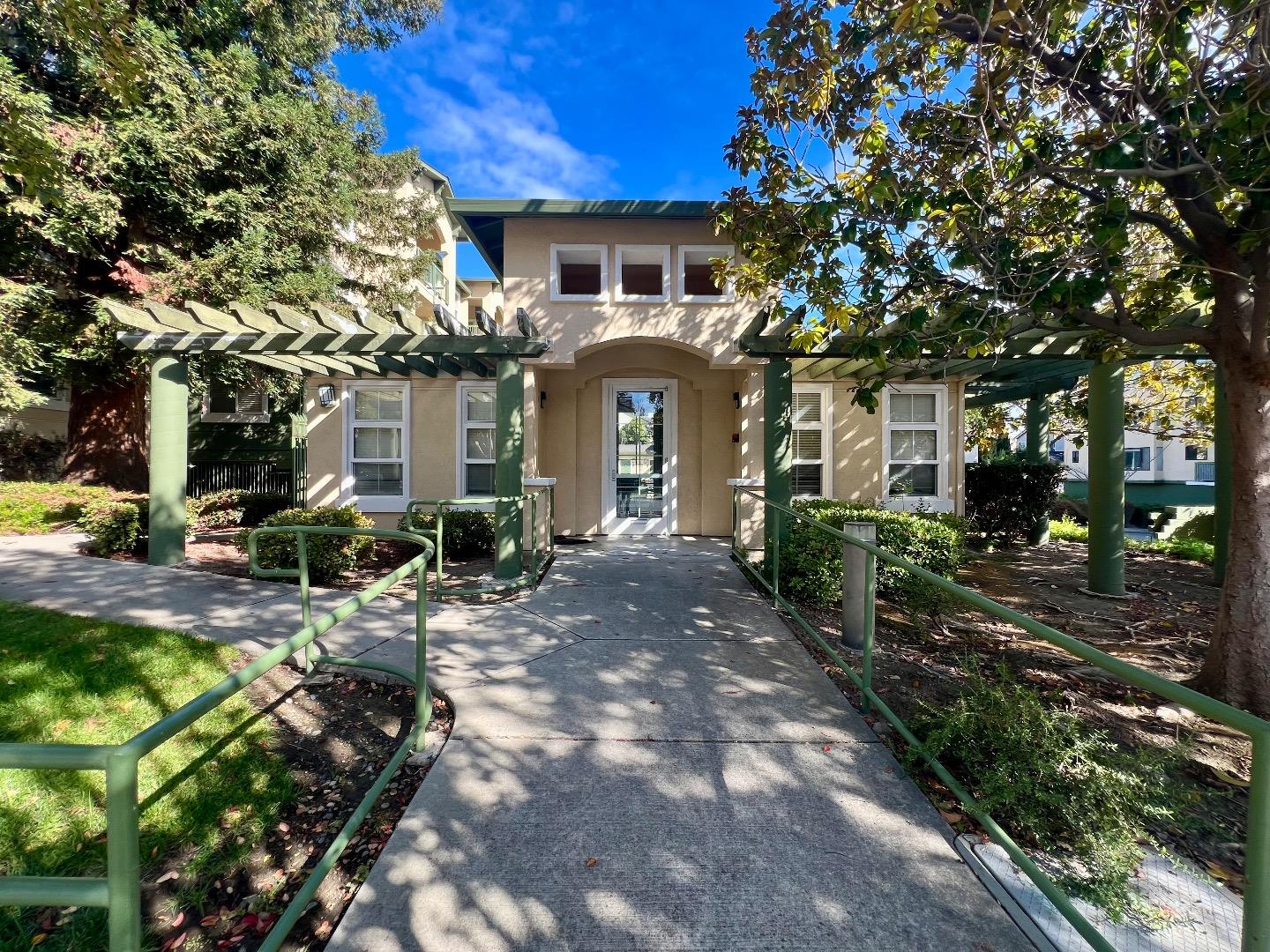 Detail Gallery Image 2 of 42 For 38780 Tyson Ln 305c,  Fremont,  CA 94536 - 1 Beds | 1 Baths