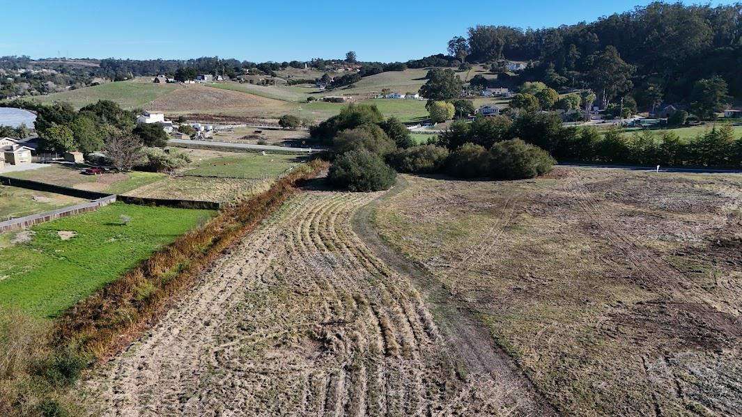 Detail Gallery Image 11 of 13 For 10706 Country Meadows Rd, Salinas,  CA 93907 - – Beds | – Baths