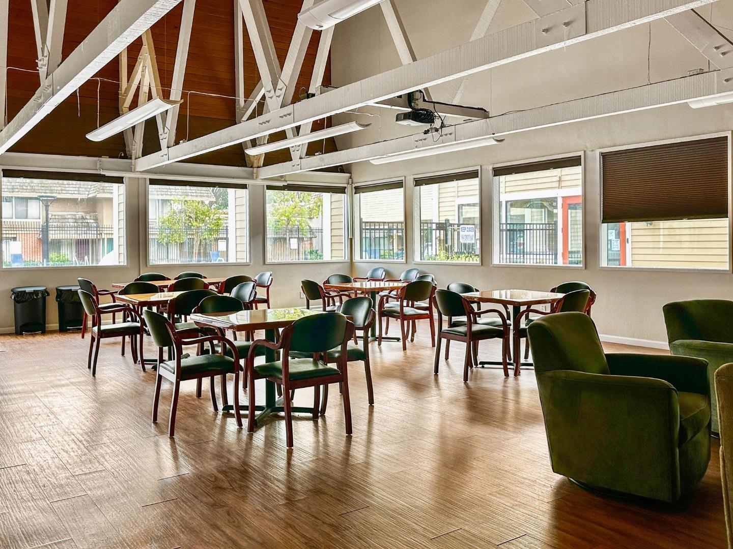 Detail Gallery Image 20 of 30 For 4586 Cimarron River Ct, San Jose,  CA 95136 - 3 Beds | 2/1 Baths