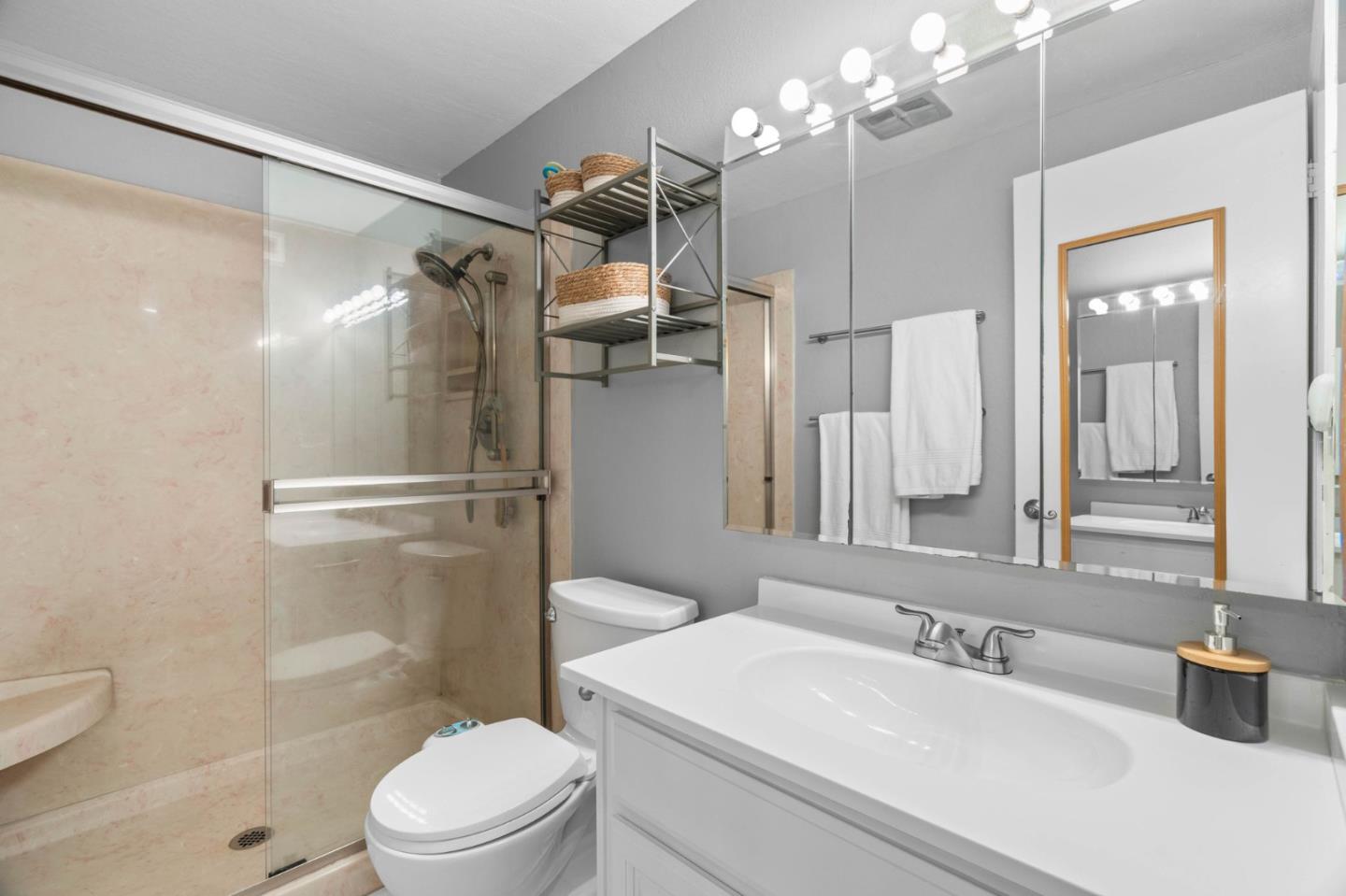 Detail Gallery Image 9 of 30 For 4586 Cimarron River Ct, San Jose,  CA 95136 - 3 Beds | 2/1 Baths