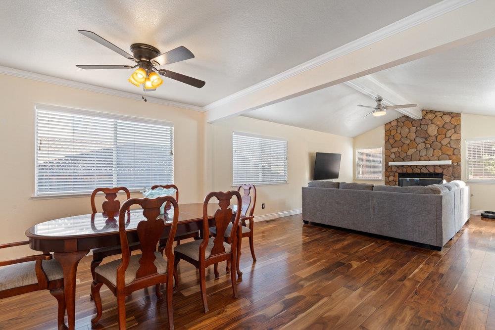 Detail Gallery Image 10 of 45 For 1091 Nez Perce Dr, Hollister,  CA 95023 - 4 Beds | 2 Baths