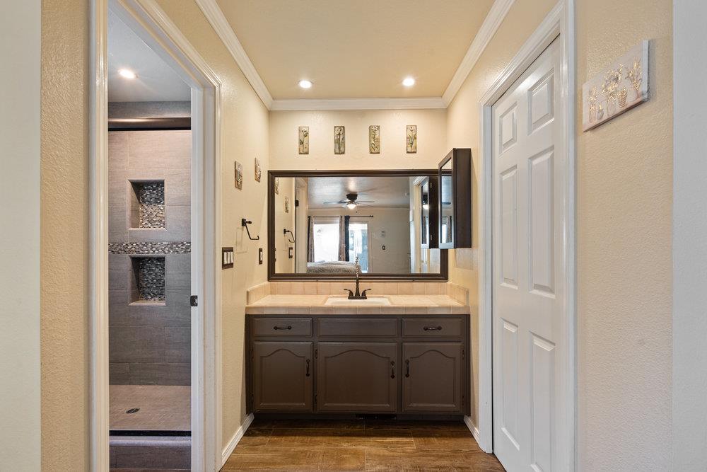 Detail Gallery Image 28 of 45 For 1091 Nez Perce Dr, Hollister,  CA 95023 - 4 Beds | 2 Baths