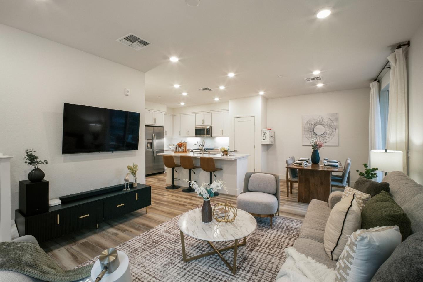 Detail Gallery Image 6 of 57 For 3713 Vision Cmn #1007,  Fremont,  CA 94538 - 2 Beds | 2/1 Baths