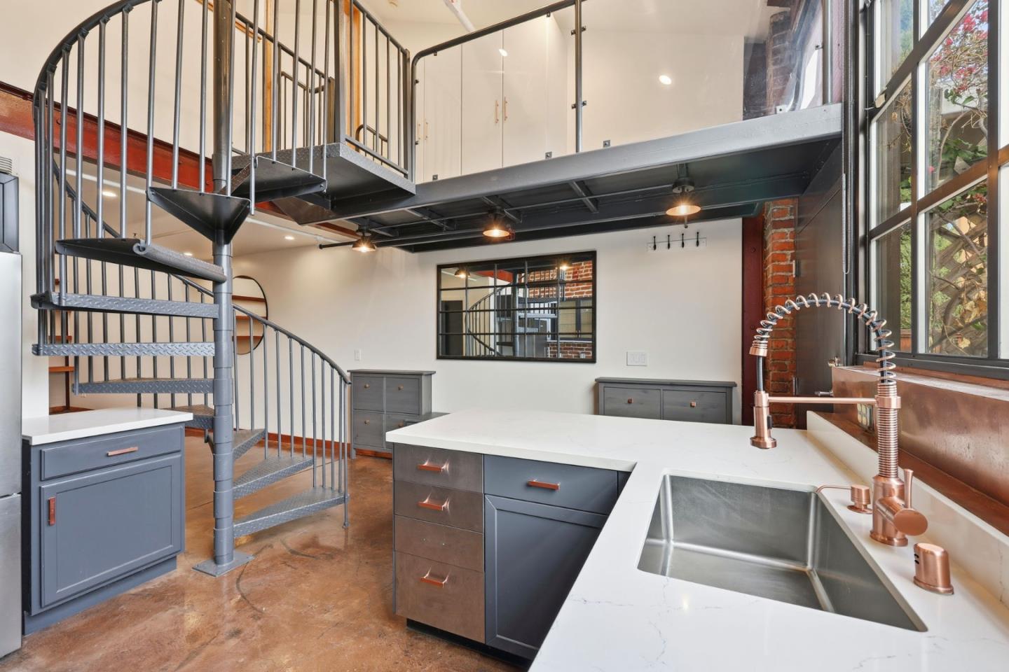 Detail Gallery Image 12 of 32 For 1501 37th Ave #B6,  Oakland,  CA 94601 - 1 Beds | 2 Baths