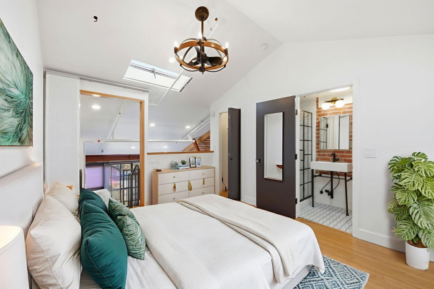 Detail Gallery Image 15 of 32 For 1501 37th Ave #B6,  Oakland,  CA 94601 - 1 Beds | 2 Baths