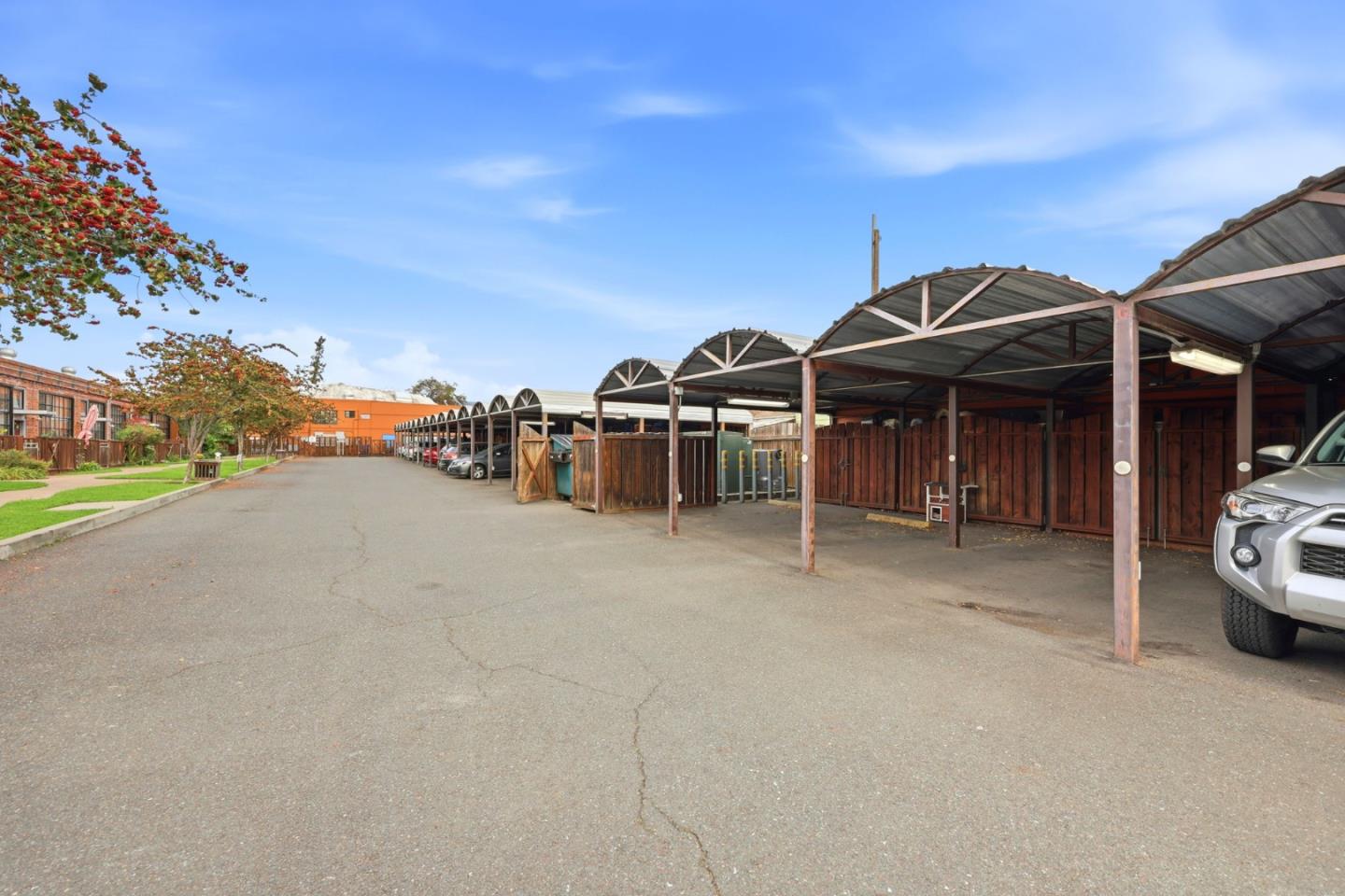 Detail Gallery Image 26 of 32 For 1501 37th Ave #B6,  Oakland,  CA 94601 - 1 Beds | 2 Baths