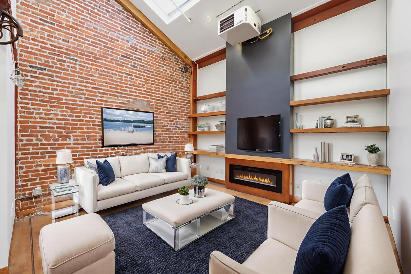 Detail Gallery Image 4 of 32 For 1501 37th Ave #B6,  Oakland,  CA 94601 - 1 Beds | 2 Baths