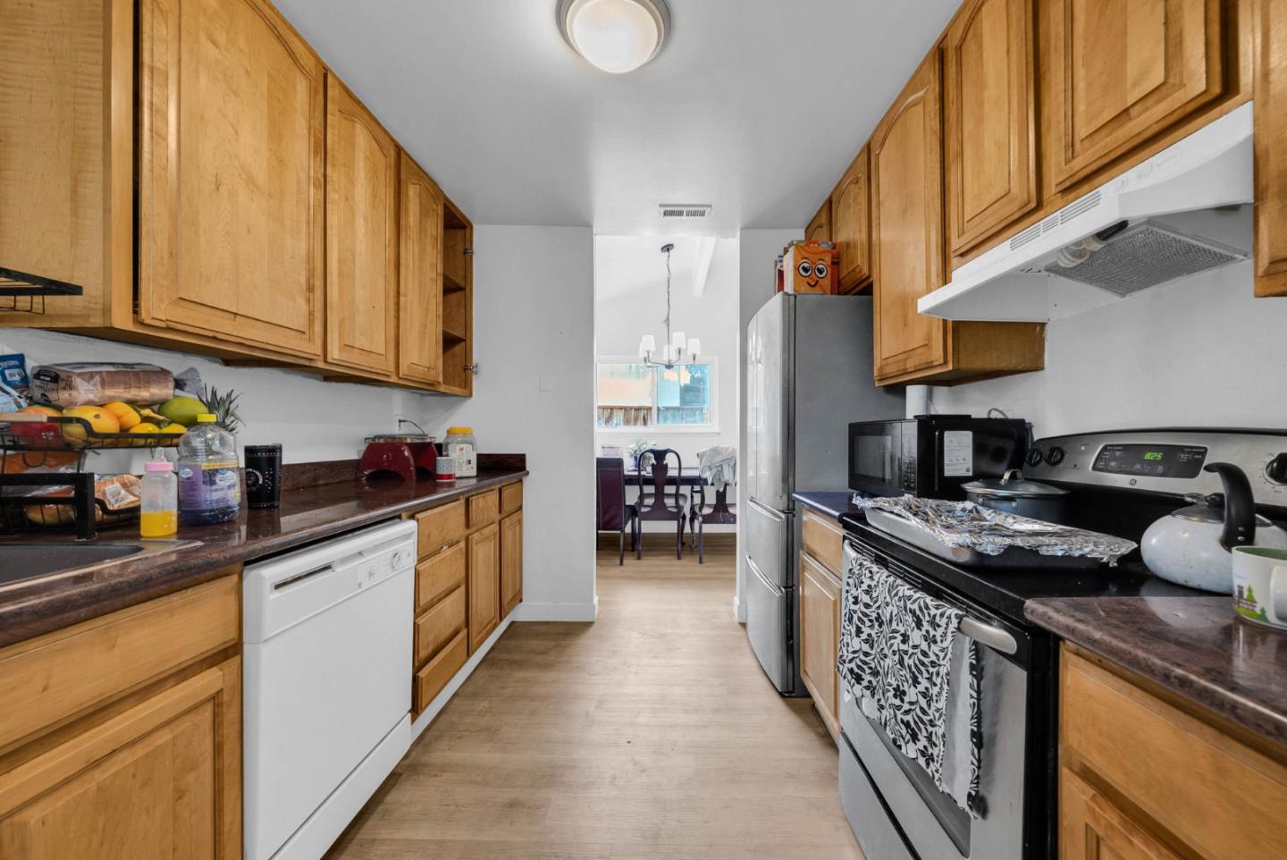 Detail Gallery Image 11 of 45 For 2243 Cooley Ave, East Palo Alto,  CA 94303 - 4 Beds | 2 Baths