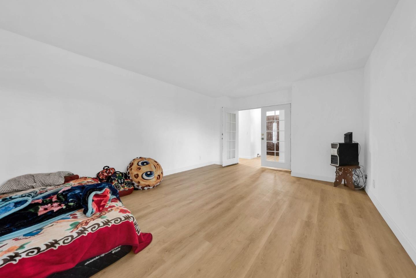 Detail Gallery Image 13 of 45 For 2243 Cooley Ave, East Palo Alto,  CA 94303 - 4 Beds | 2 Baths