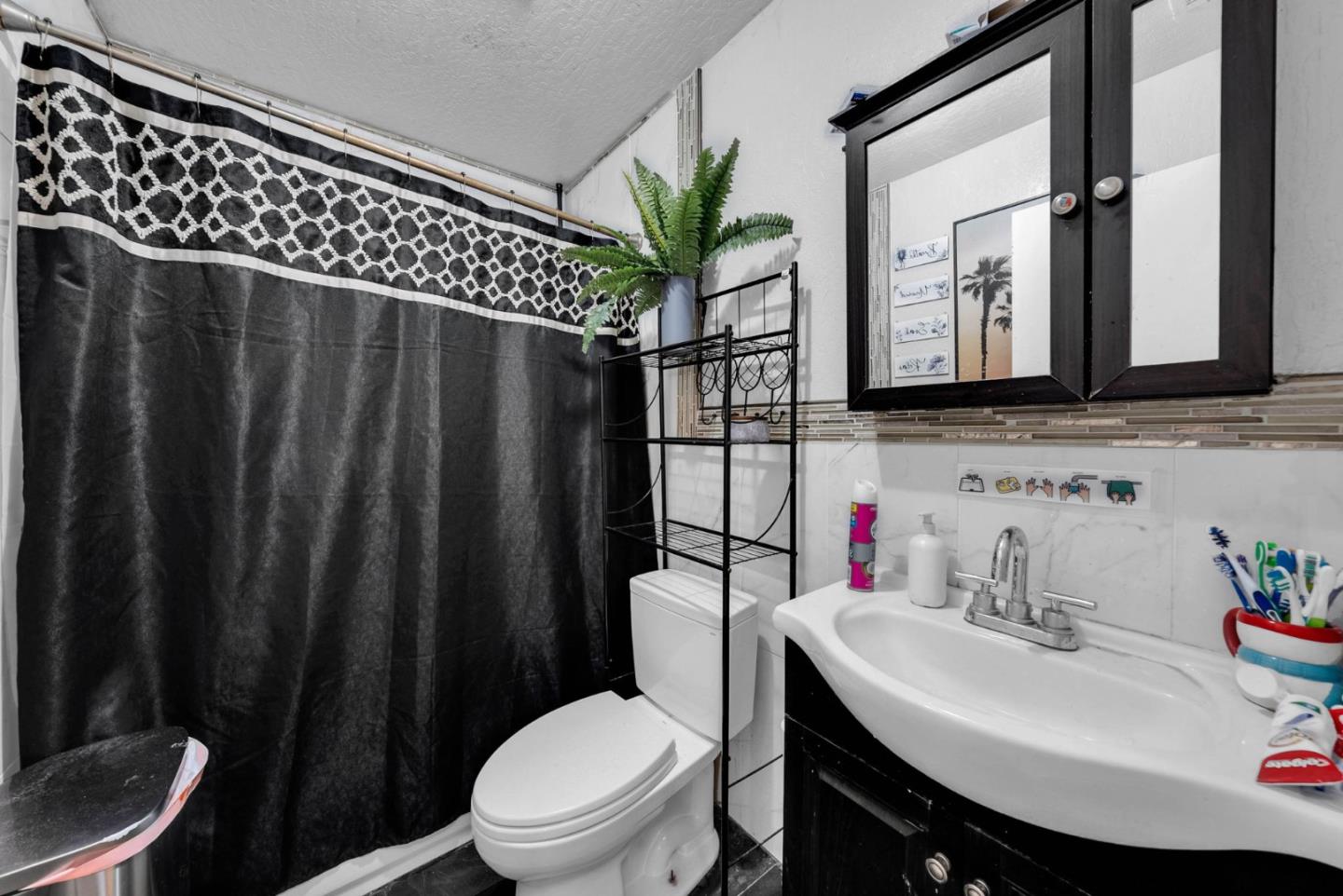 Detail Gallery Image 23 of 45 For 2243 Cooley Ave, East Palo Alto,  CA 94303 - 4 Beds | 2 Baths