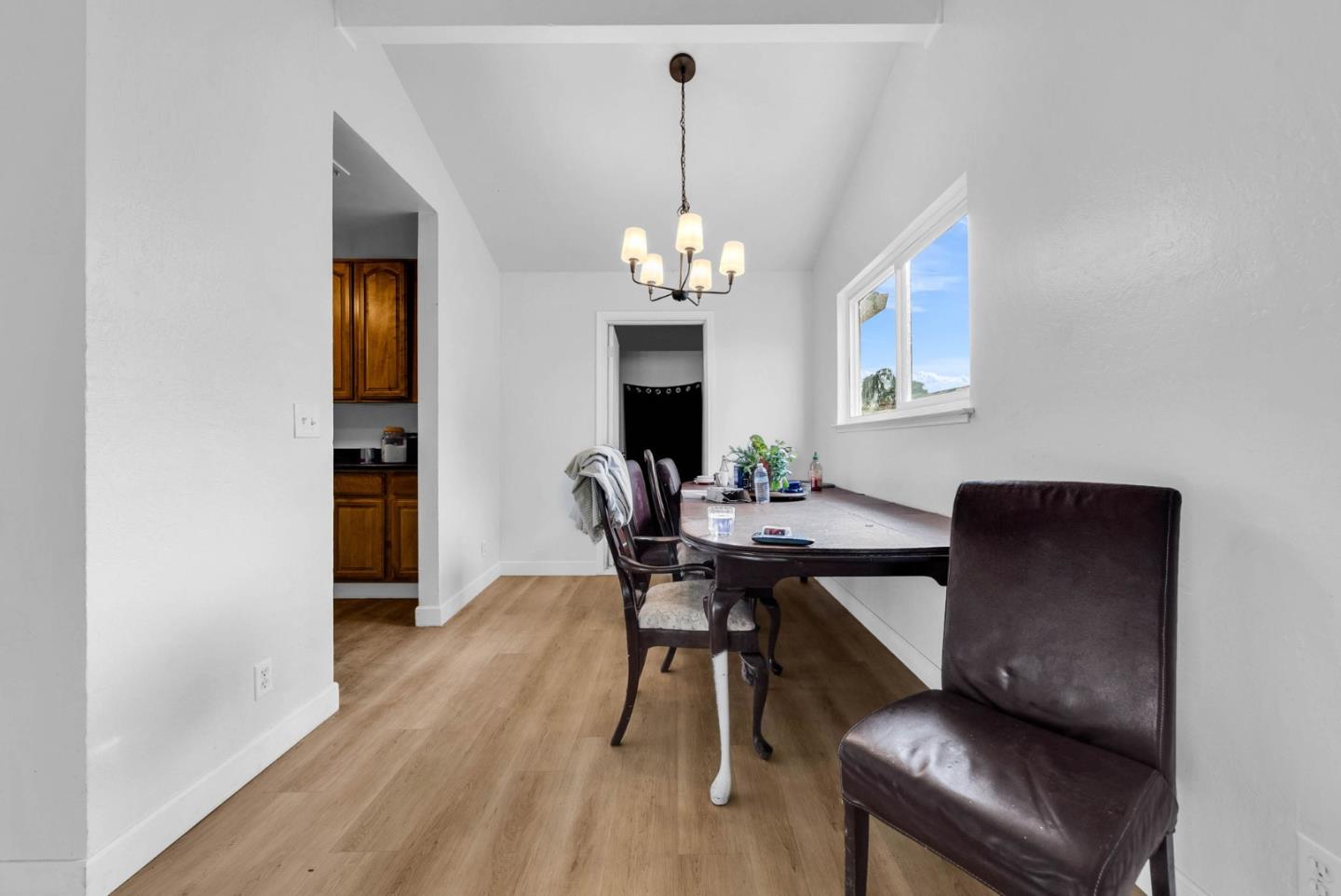 Detail Gallery Image 8 of 45 For 2243 Cooley Ave, East Palo Alto,  CA 94303 - 4 Beds | 2 Baths