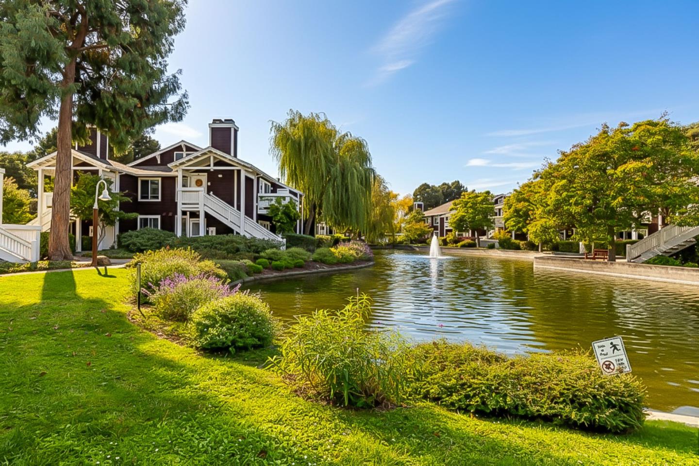 Detail Gallery Image 3 of 27 For 72 Bayside Ct, Richmond,  CA 94804 - 2 Beds | 1 Baths