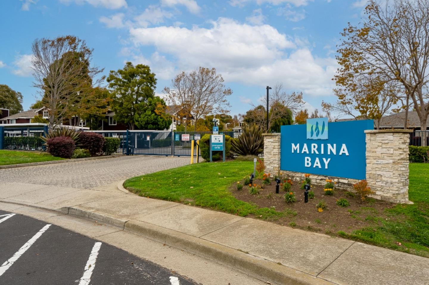 Detail Gallery Image 5 of 27 For 72 Bayside Ct, Richmond,  CA 94804 - 2 Beds | 1 Baths