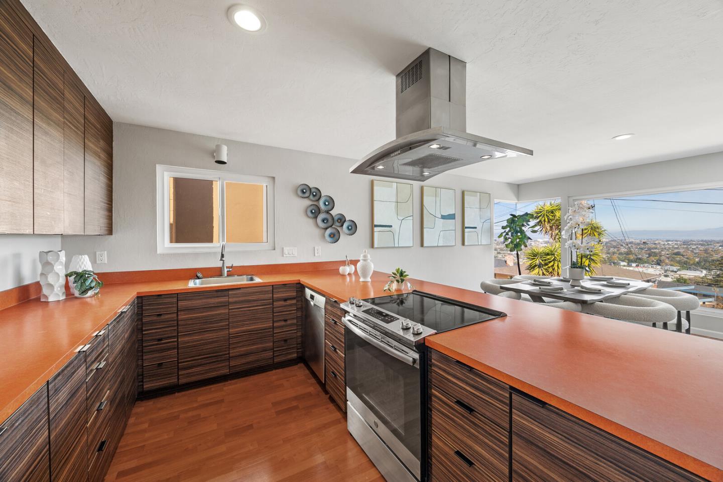 Detail Gallery Image 11 of 26 For 1708 Mills Ave, Belmont,  CA 94002 - 3 Beds | 2 Baths