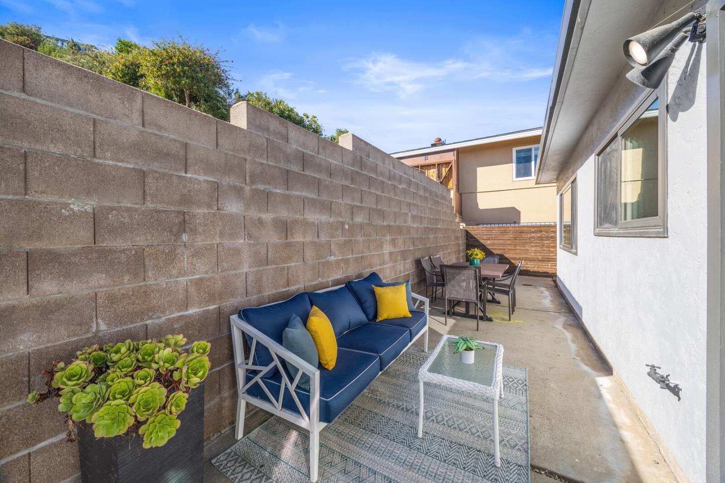 Detail Gallery Image 20 of 26 For 1708 Mills Ave, Belmont,  CA 94002 - 3 Beds | 2 Baths