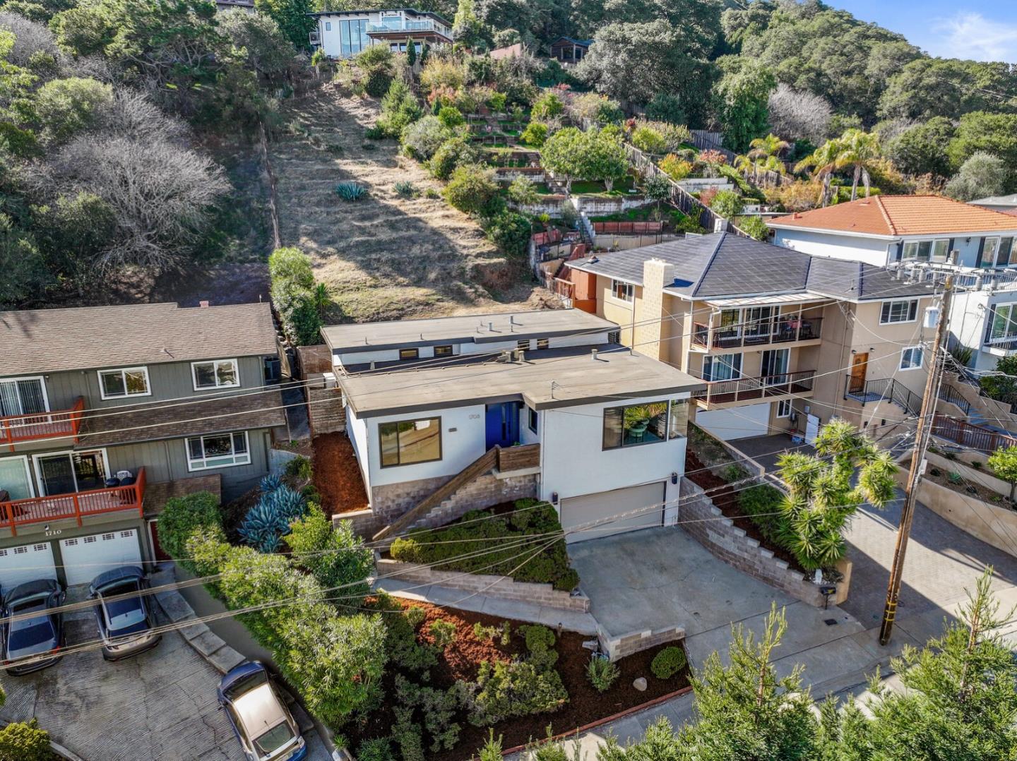 Detail Gallery Image 22 of 26 For 1708 Mills Ave, Belmont,  CA 94002 - 3 Beds | 2 Baths