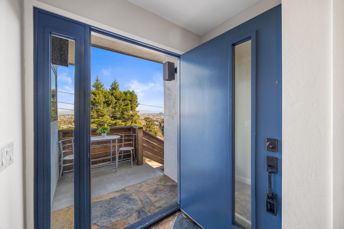 Detail Gallery Image 5 of 26 For 1708 Mills Ave, Belmont,  CA 94002 - 3 Beds | 2 Baths