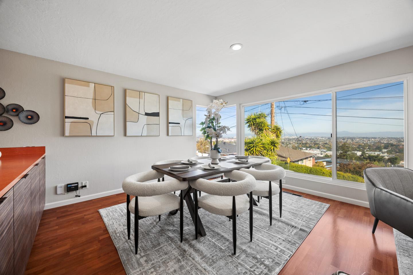 Detail Gallery Image 8 of 26 For 1708 Mills Ave, Belmont,  CA 94002 - 3 Beds | 2 Baths