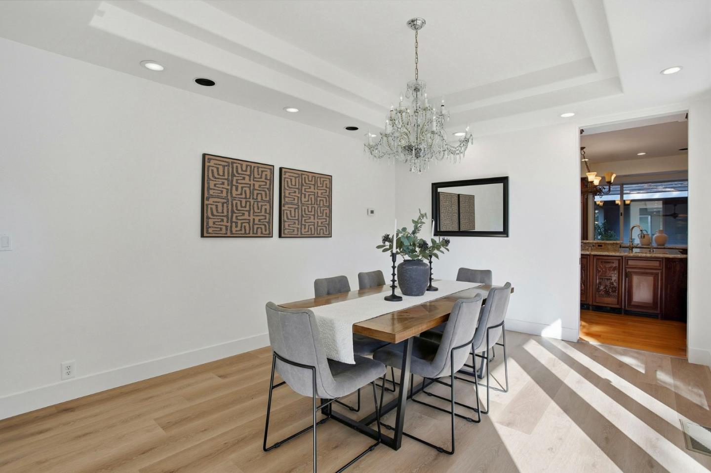 Detail Gallery Image 21 of 76 For 3895 Fair Oaks Blvd, Sacramento,  CA 95864 - 4 Beds | 4 Baths