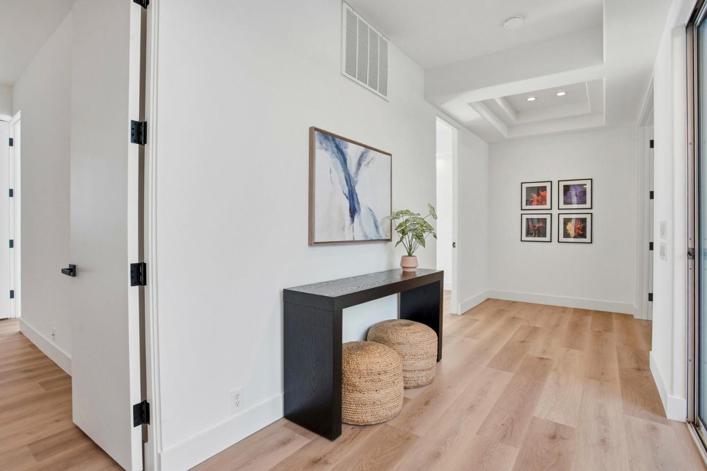 Detail Gallery Image 24 of 76 For 3895 Fair Oaks Blvd, Sacramento,  CA 95864 - 4 Beds | 4 Baths