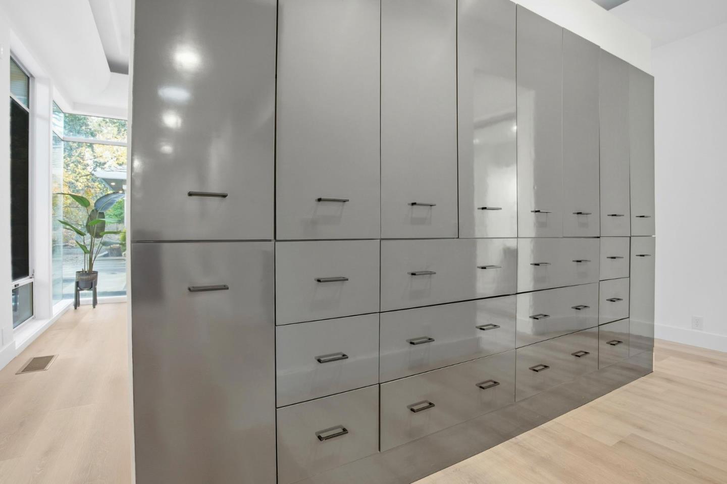 Detail Gallery Image 39 of 76 For 3895 Fair Oaks Blvd, Sacramento,  CA 95864 - 4 Beds | 4 Baths