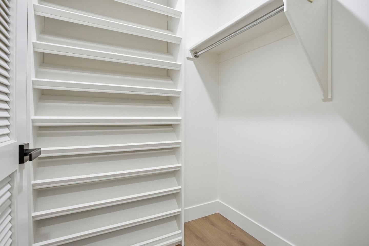 Detail Gallery Image 42 of 76 For 3895 Fair Oaks Blvd, Sacramento,  CA 95864 - 4 Beds | 4 Baths