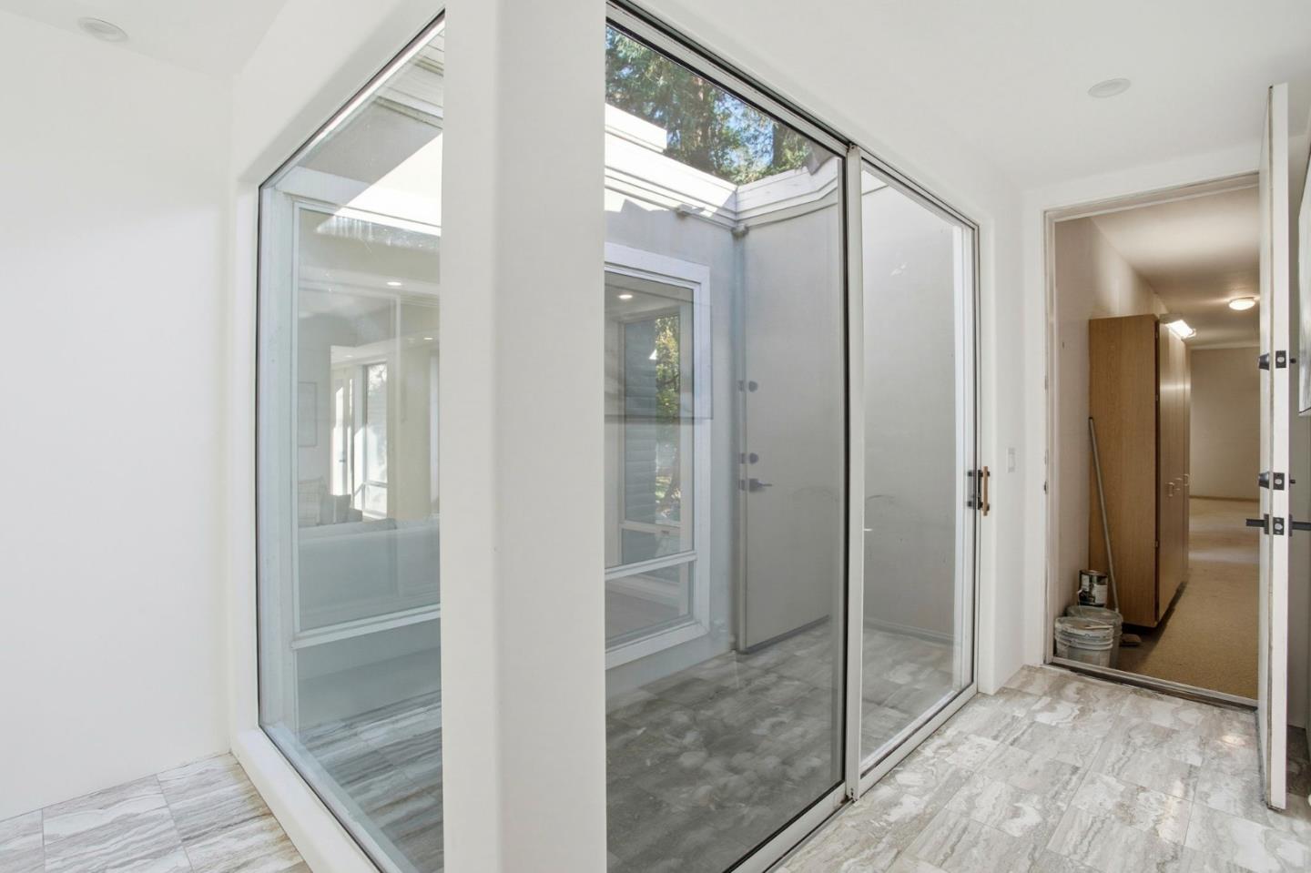 Detail Gallery Image 51 of 76 For 3895 Fair Oaks Blvd, Sacramento,  CA 95864 - 4 Beds | 4 Baths