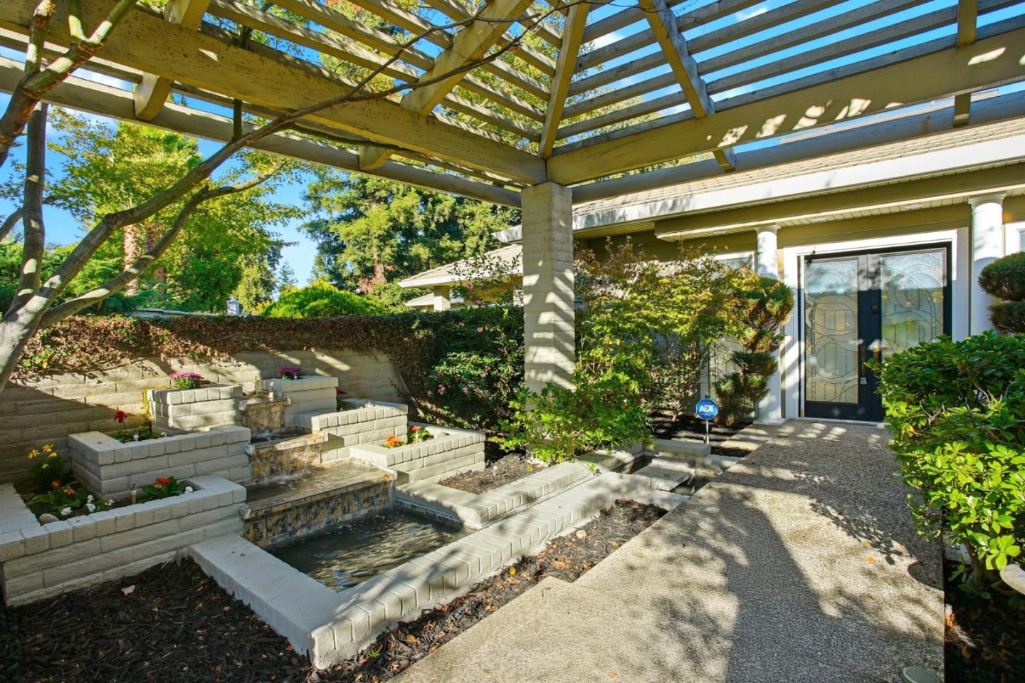 Detail Gallery Image 6 of 76 For 3895 Fair Oaks Blvd, Sacramento,  CA 95864 - 4 Beds | 4 Baths