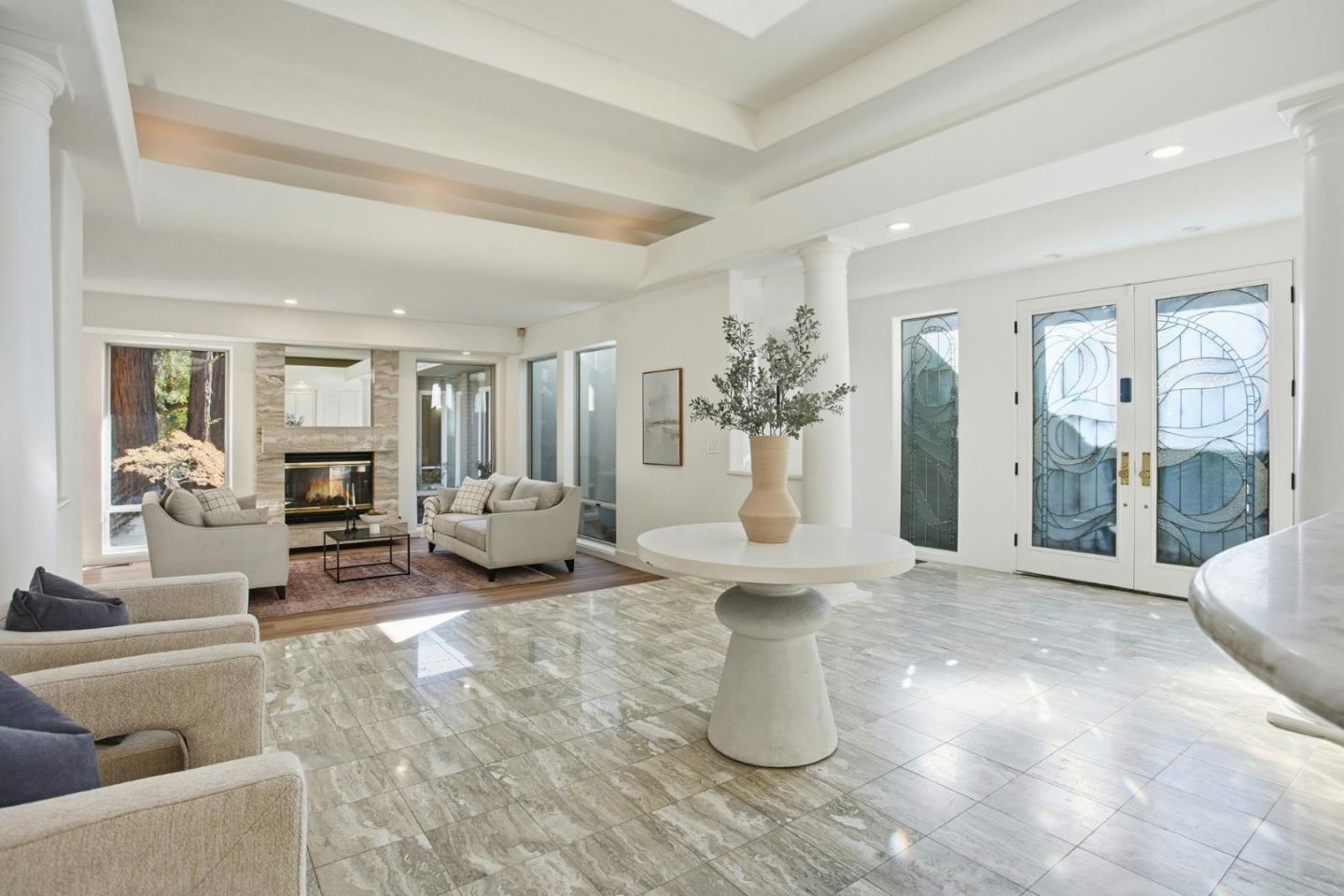 Detail Gallery Image 8 of 76 For 3895 Fair Oaks Blvd, Sacramento,  CA 95864 - 4 Beds | 4 Baths