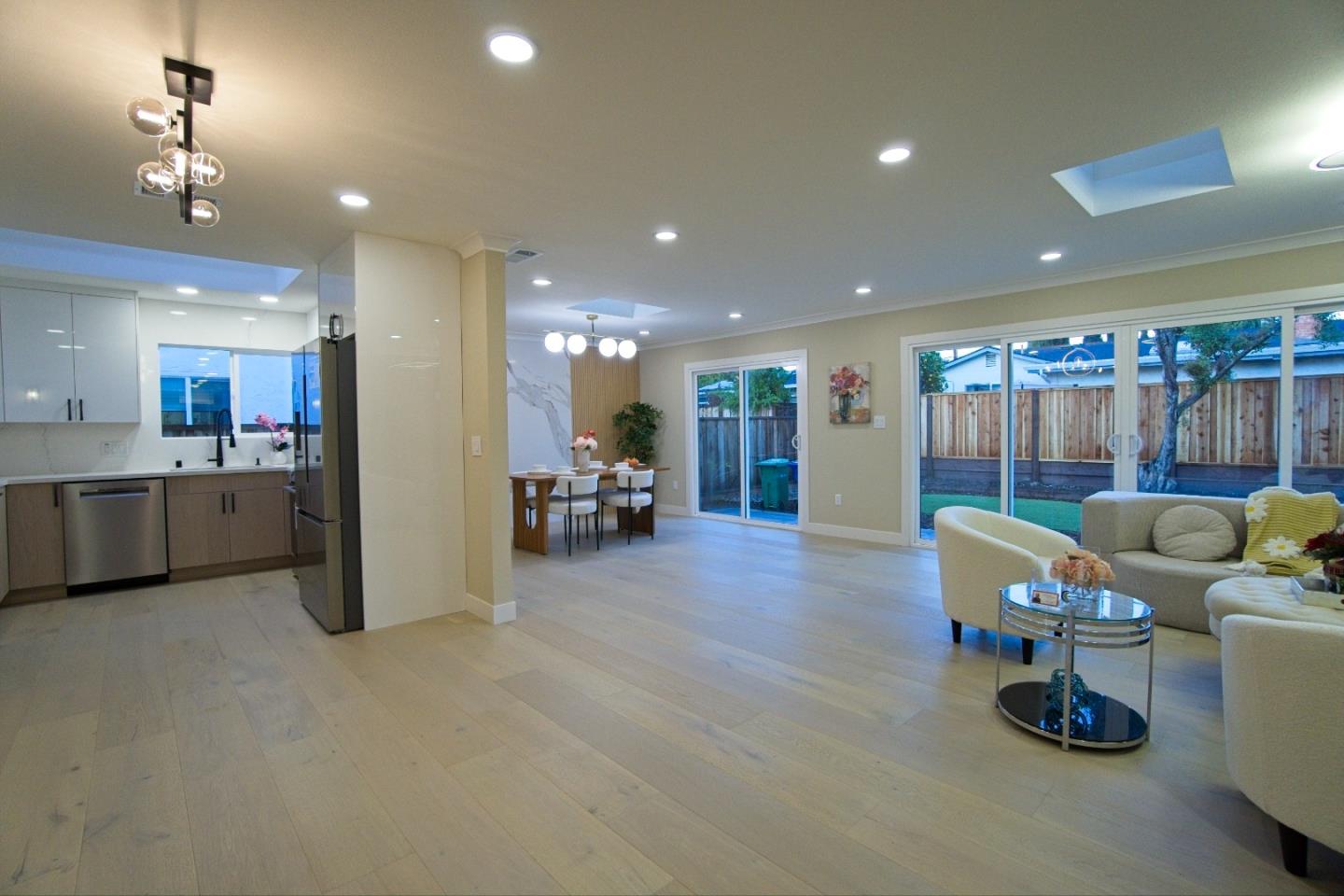 Detail Gallery Image 7 of 27 For 772 Jeffrey Ave, Campbell,  CA 95008 - 3 Beds | 2 Baths