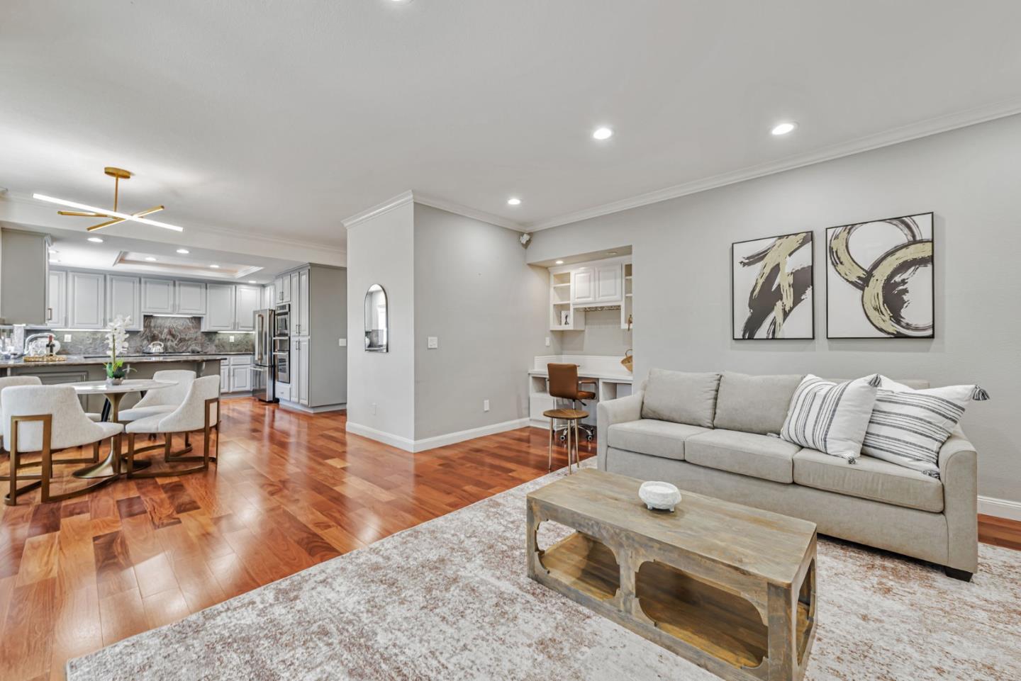 Detail Gallery Image 13 of 48 For 100 Danbury Ln, Redwood City,  CA 94061 - 4 Beds | 2/1 Baths