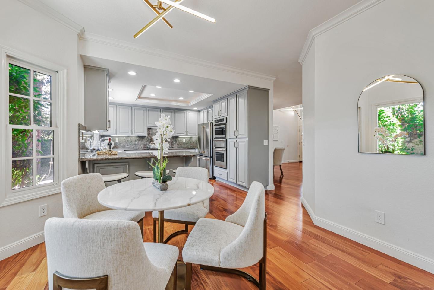 Detail Gallery Image 19 of 48 For 100 Danbury Ln, Redwood City,  CA 94061 - 4 Beds | 2/1 Baths