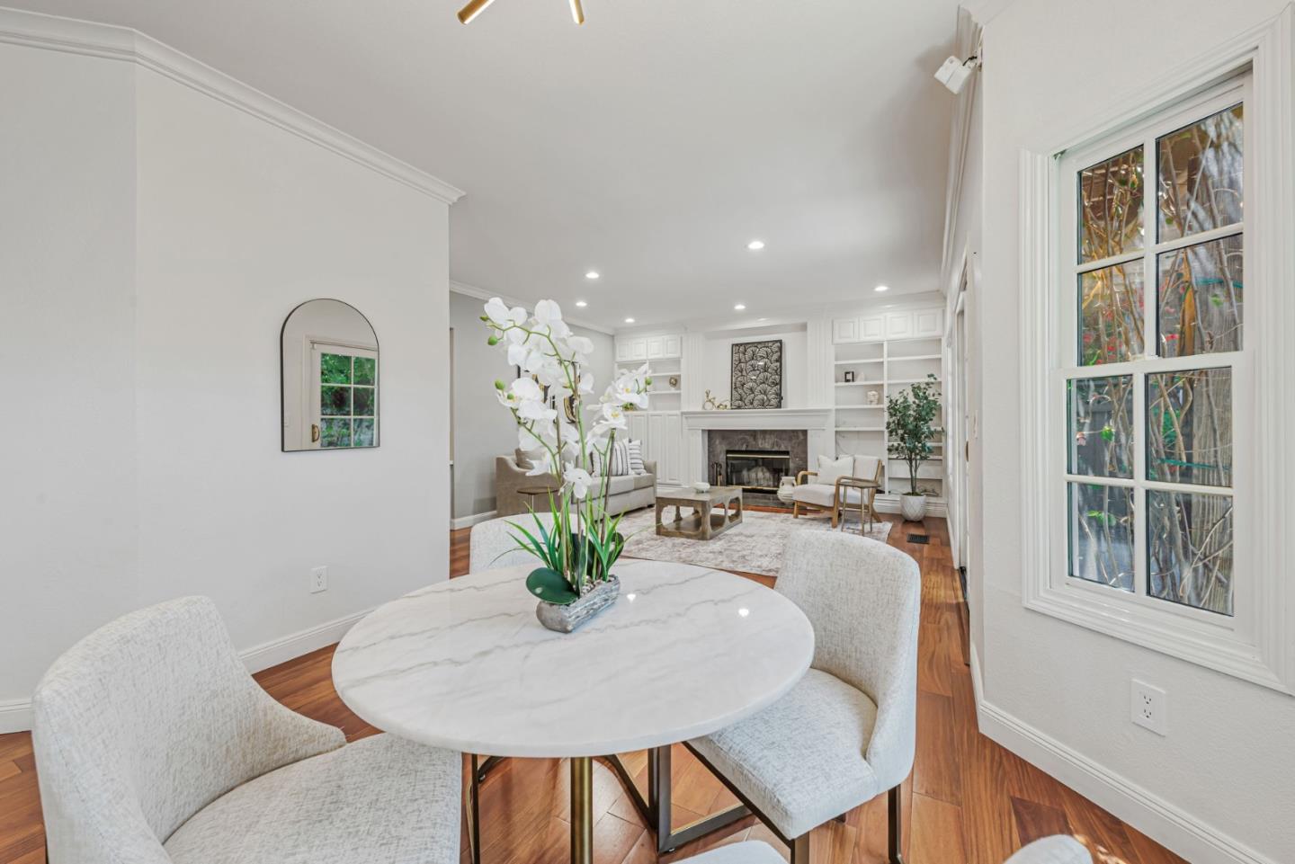 Detail Gallery Image 21 of 48 For 100 Danbury Ln, Redwood City,  CA 94061 - 4 Beds | 2/1 Baths