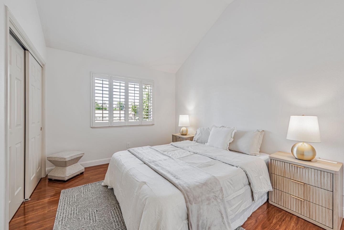 Detail Gallery Image 28 of 48 For 100 Danbury Ln, Redwood City,  CA 94061 - 4 Beds | 2/1 Baths