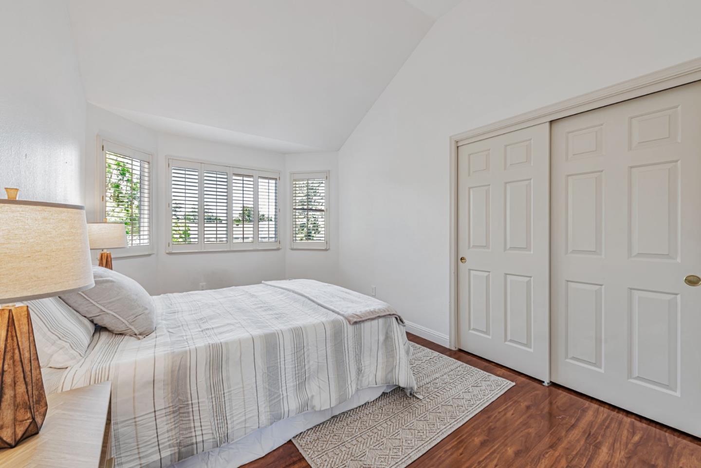 Detail Gallery Image 30 of 48 For 100 Danbury Ln, Redwood City,  CA 94061 - 4 Beds | 2/1 Baths